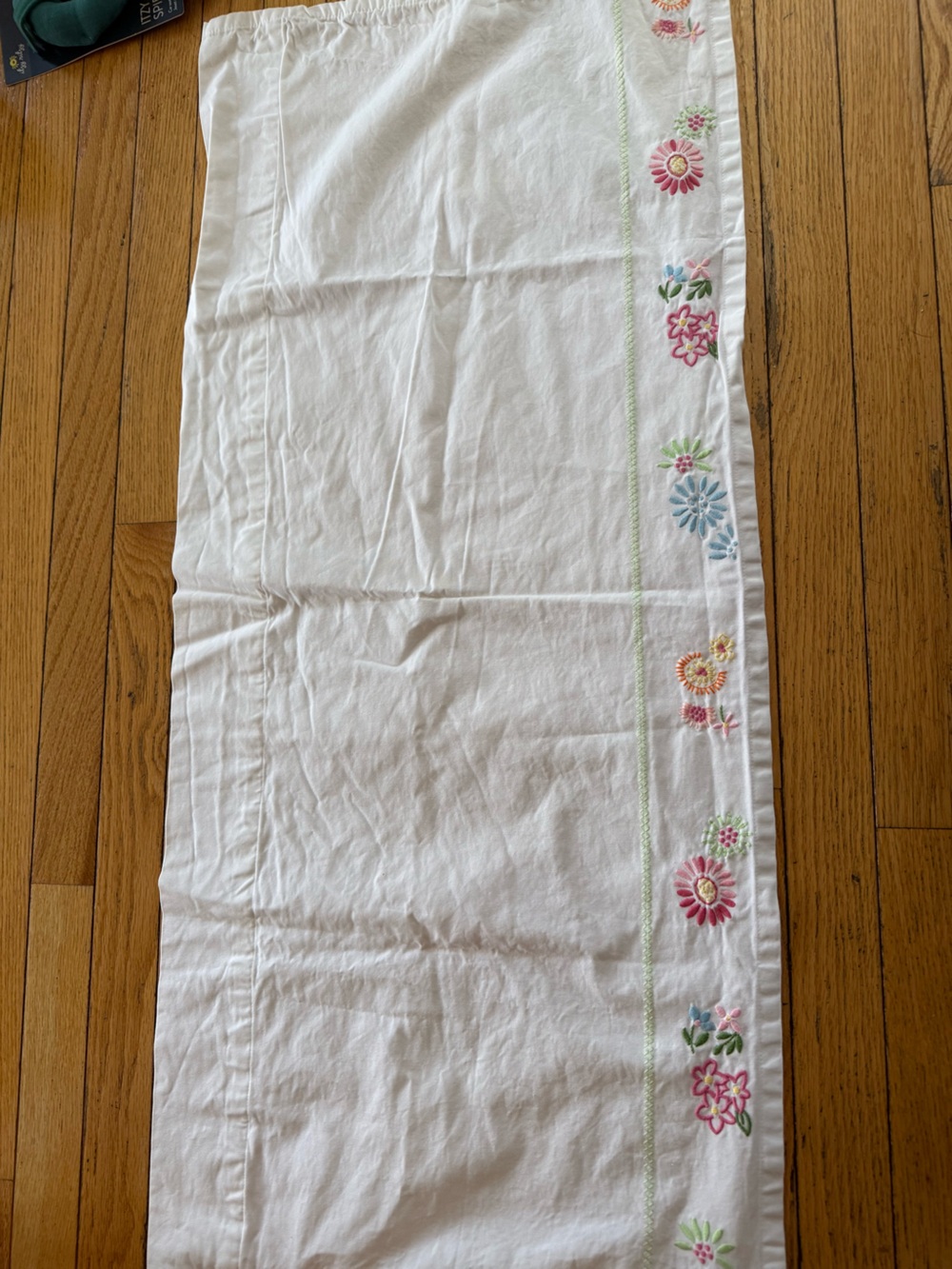 Pottery Barn Window Valance Kids Room White Floral Embroidery EUC
